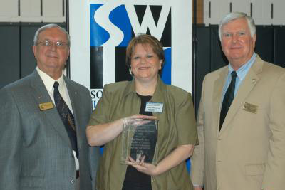 Dawn Mushill Recieves the Generation of Success Award from SWIC